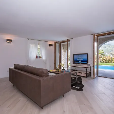 Villa Rosalia *